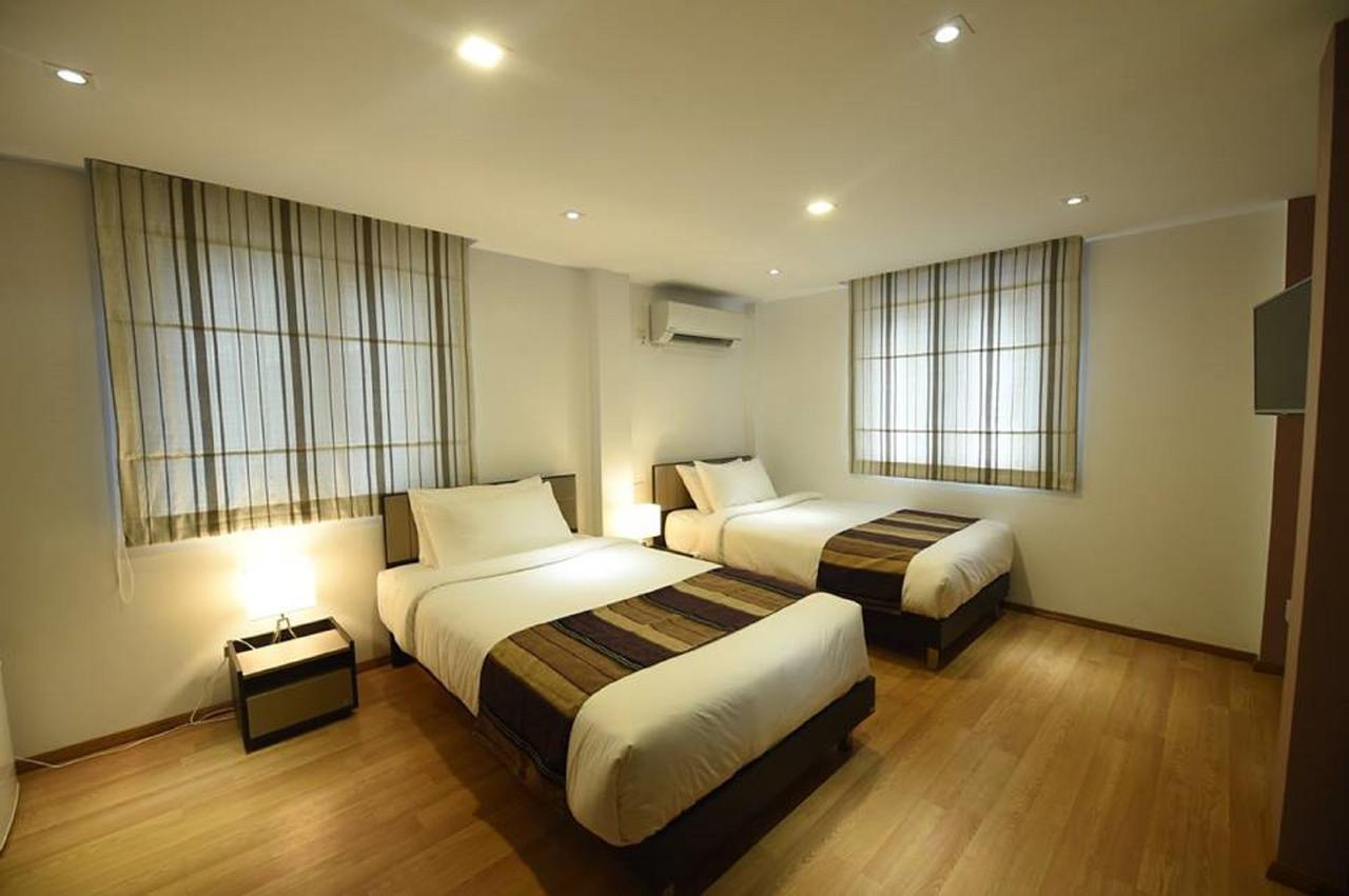 The Varsity House Inn & Serviced Apartments Yangon Exterior photo